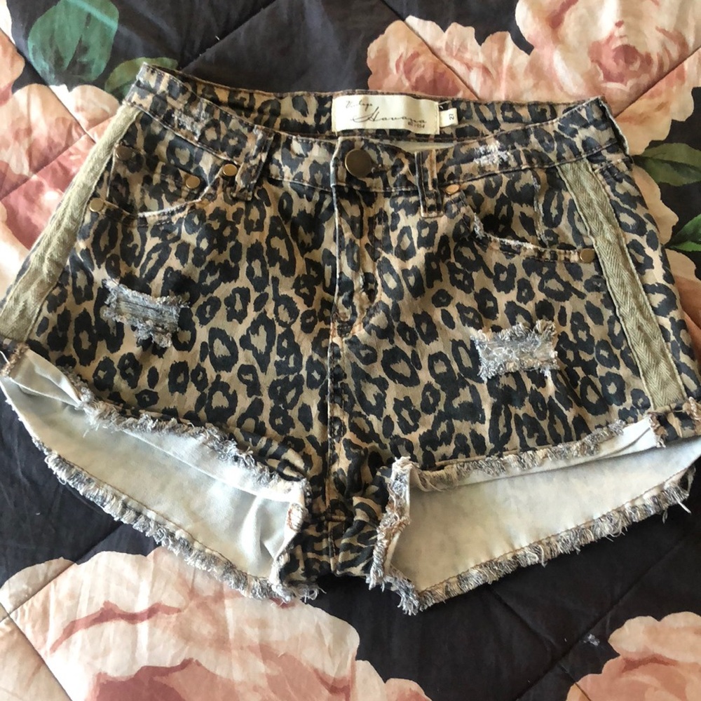 Leopard print denim shorts!